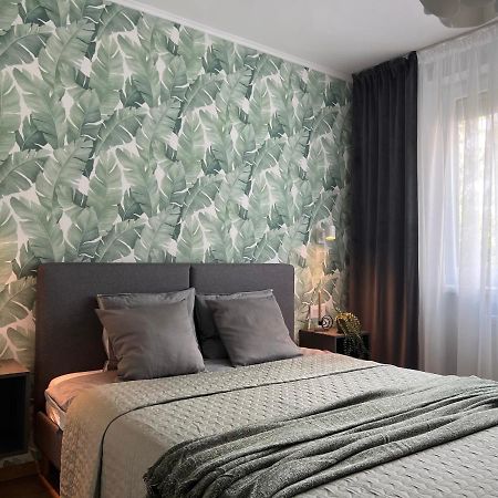 Riverside Jungle Green Apartment Орадеа Екстериор снимка