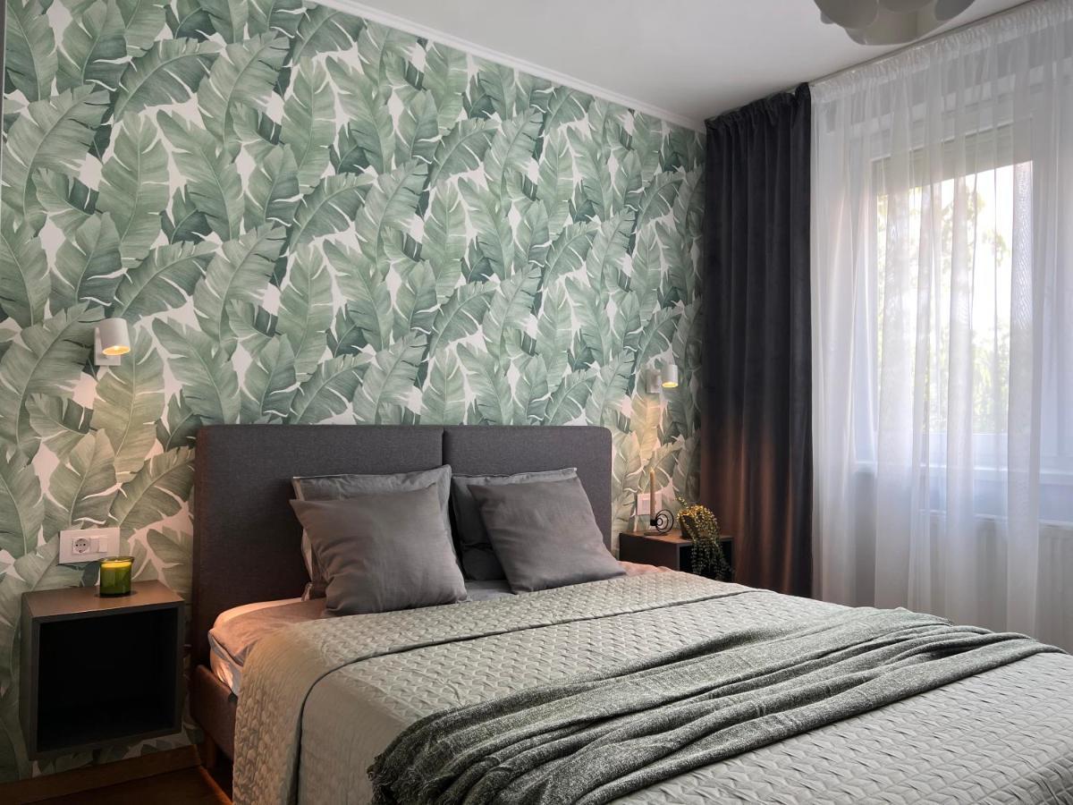 Riverside Jungle Green Apartment Орадеа Екстериор снимка